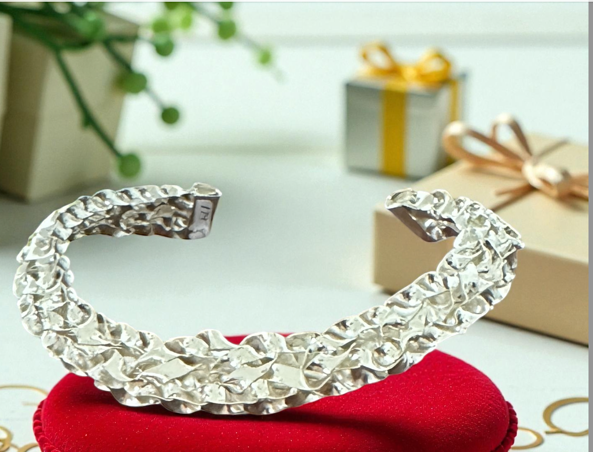 Silver Wide Woven Wide Choker.