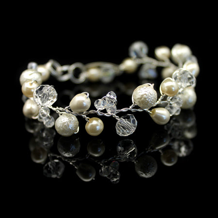 Delicate Pearl Bracelet - Nurit Niskala