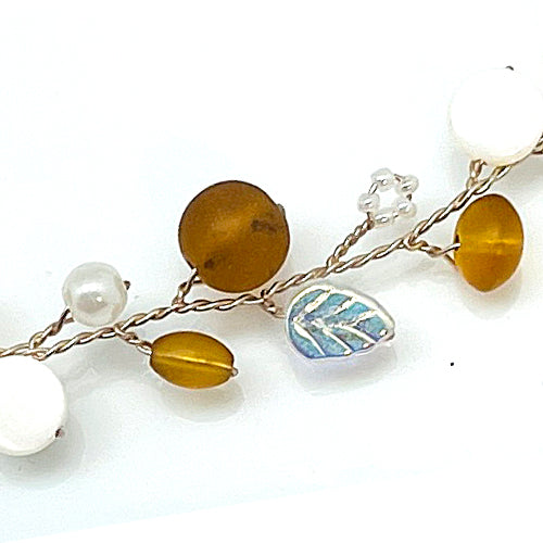 Amber White Flowers Necklace