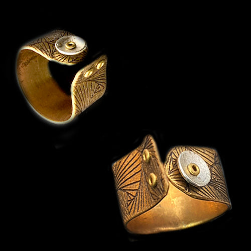 Square Rivet Brass Ring*